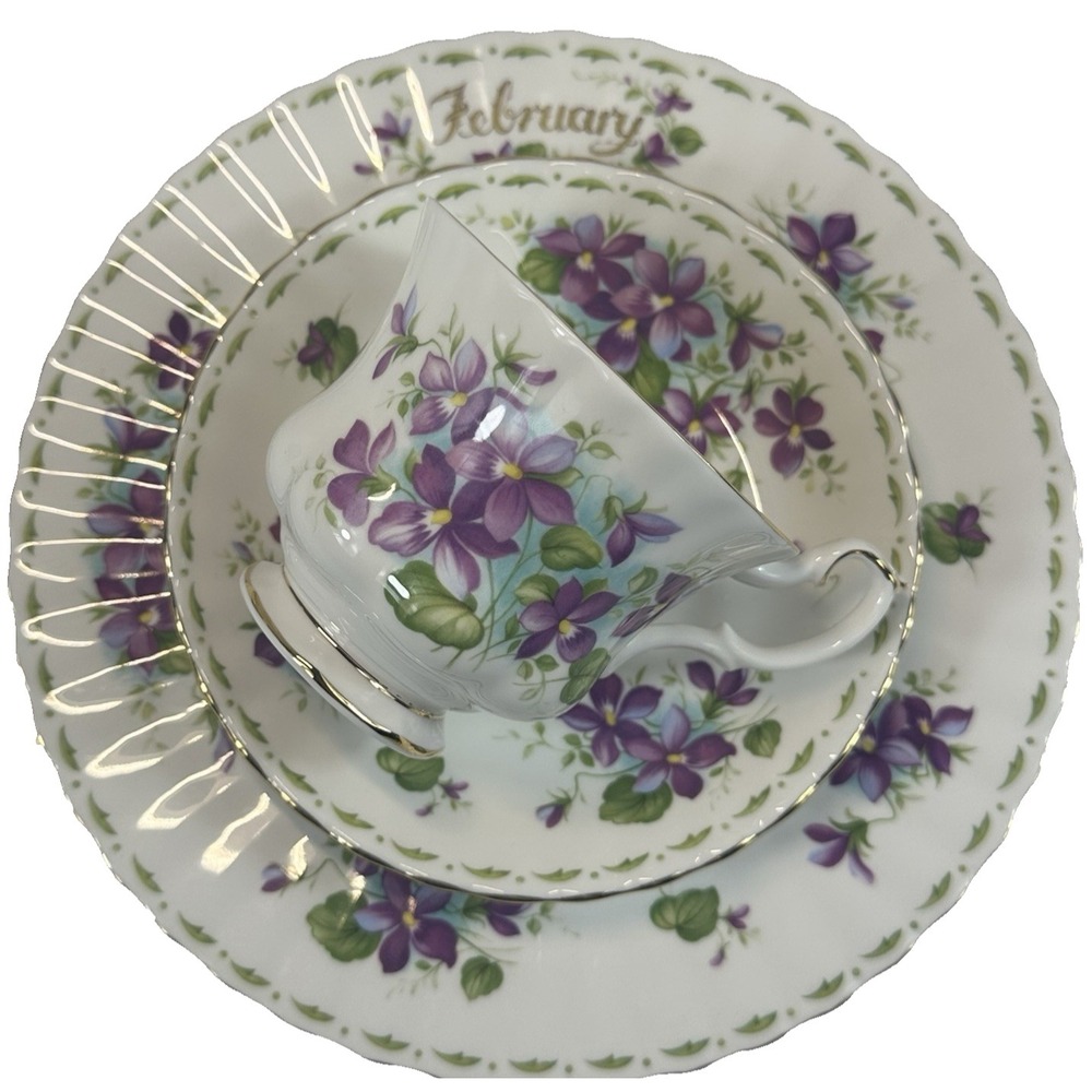 Royal Albert February Violet Trio MINT Cabinet Condition Flower Of The Month